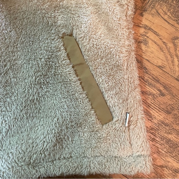 The north face Wmns tan sherpa style zip up vest high neck pockets Sz large - Picture 2 of 12